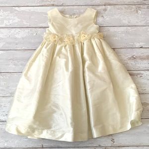 Girls Formal Satin Ball Gown Flower Girl Dress Size 3T 4T Cream Sleeveless Tulle